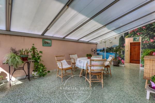 FONTAINE (71) – MAISON DE CAMPAGNE - 137 M2 – 3 CH – GARAGES – ATELIER