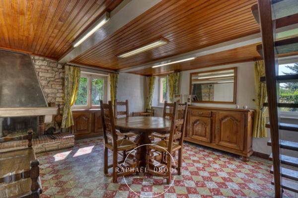 FONTAINE (71) – MAISON DE CAMPAGNE - 137 M2 – 3 CH – GARAGES – ATELIER