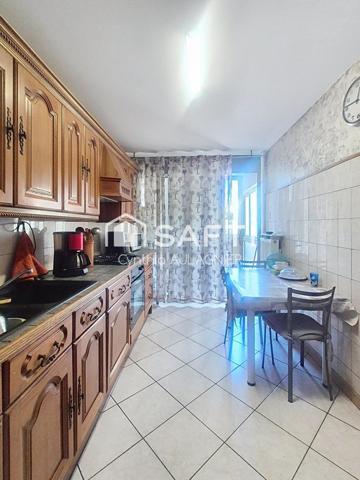 Appartement T3 avec balcons, cave et garage en sus