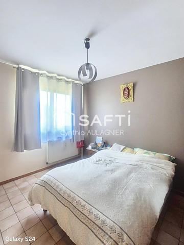 Appartement T3 avec balcons, cave et garage en sus