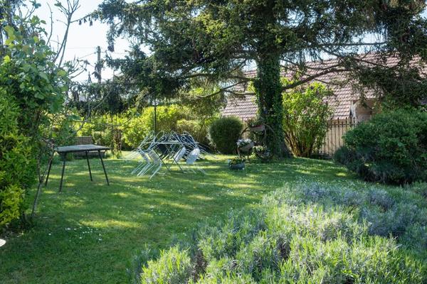 Maison + DEPENDANCES VEXIN