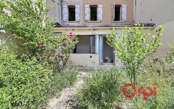 Immeuble à vendre    10 pièces • 165,19 m2 Marseille 7
