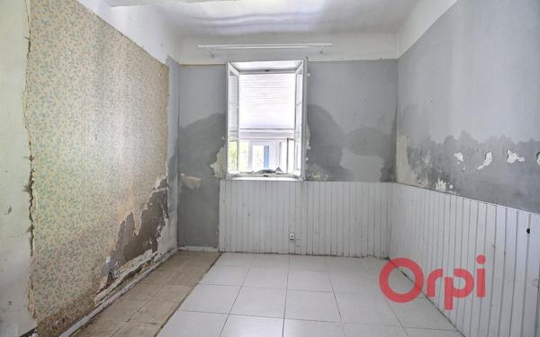 Immeuble à vendre    10 pièces • 165,19 m2 Marseille 7