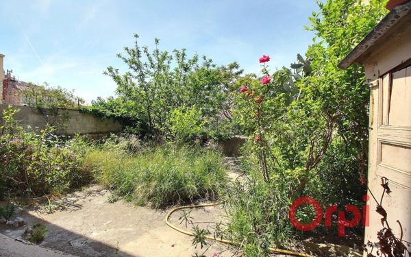 Immeuble à vendre    10 pièces • 165,19 m2 Marseille 7