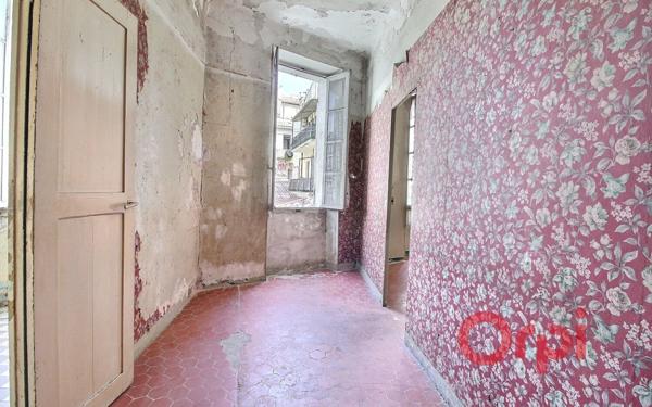 Immeuble à vendre    10 pièces • 165,19 m2 Marseille 7