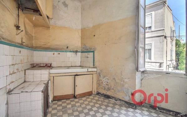 Immeuble à vendre    10 pièces • 165,19 m2 Marseille 7