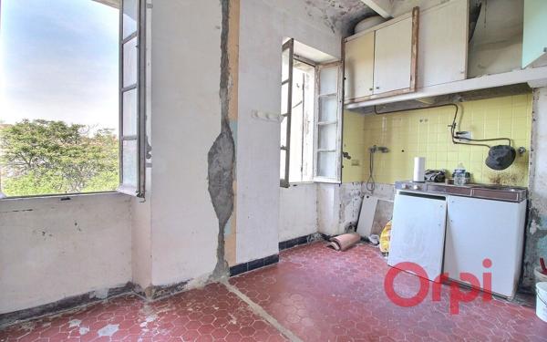Immeuble à vendre    10 pièces • 165,19 m2 Marseille 7