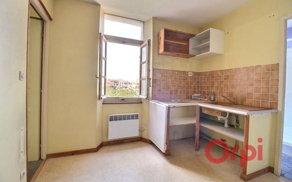 Immeuble à vendre    10 pièces • 165,19 m2 Marseille 7