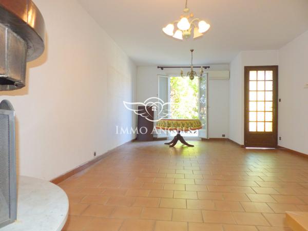 maison T4 de 88m² sur 410m² de terrain.