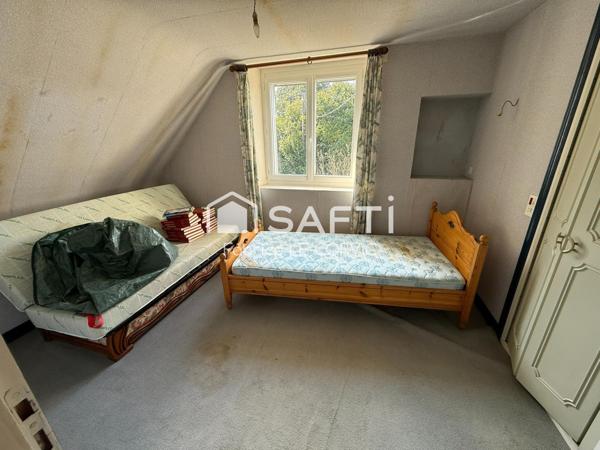 A BAUD, DANS HAMEAU, MAISON A RAFRAICHIR DE 103 M2 SUR TERRAIN DE 1000M2