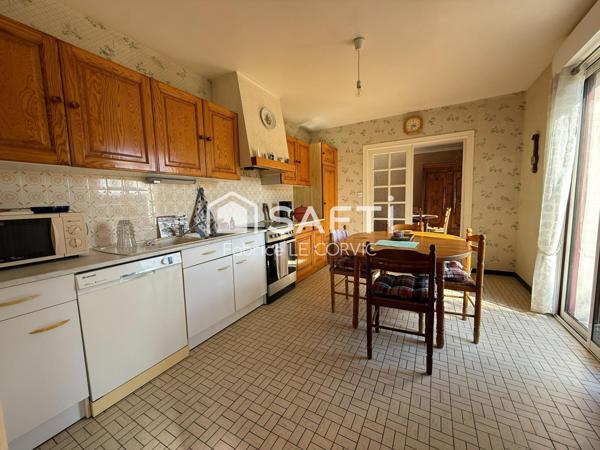 A BAUD, DANS HAMEAU, MAISON A RAFRAICHIR DE 103 M2 SUR TERRAIN DE 1000M2