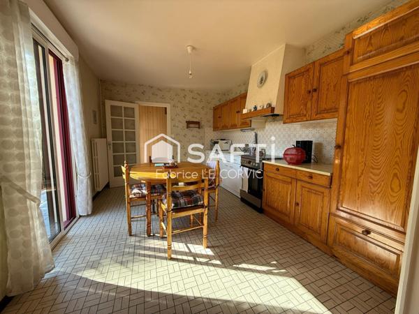 A BAUD, DANS HAMEAU, MAISON A RAFRAICHIR DE 103 M2 SUR TERRAIN DE 1000M2