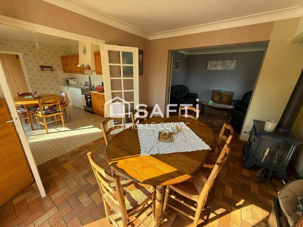 A BAUD, DANS HAMEAU, MAISON A RAFRAICHIR DE 103 M2 SUR TERRAIN DE 1000M2