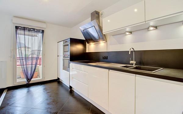 Appartement à vendre    5 pièces • 97 m2 Annemasse