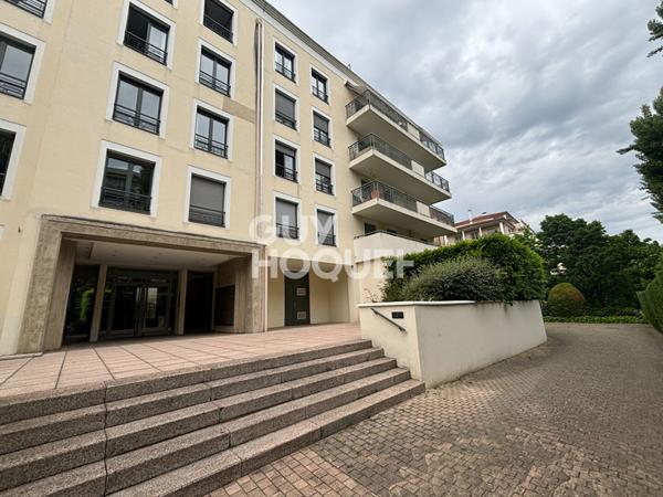 CROIX ROUSSE T3 BIS DERNIER ÉTAGE VUE DÉGAGÉE