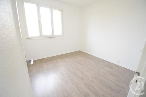 Appartement T4 à vendre  4 pièces - 67,30 m2 VICHY - 03