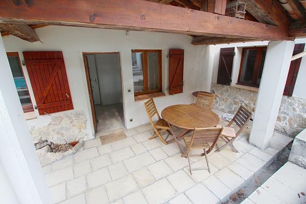 A vendre en exclusivité ! Maison Lorgues 5 pièces 125 m2 + Garage + Piscine sur terrain 2743 m²