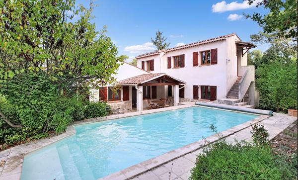 A vendre en exclusivité ! Maison Lorgues 5 pièces 125 m2 + Garage + Piscine sur terrain 2743 m²