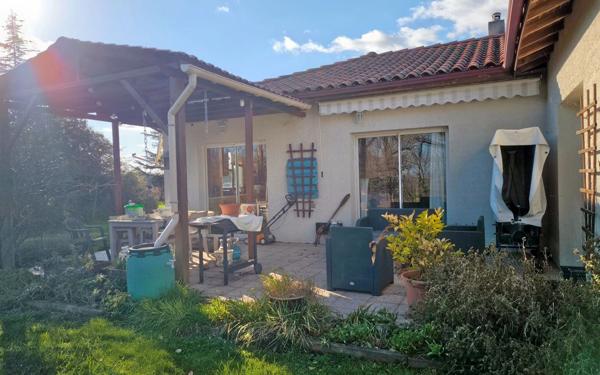 Maison à vendre    5 pièces •  Castelnau-Rivière-Basse