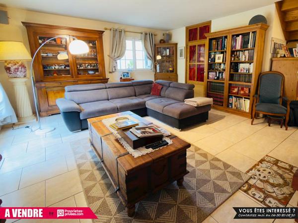 Propriété de 230 m² sur environ 3 hectares avec piscine, prairies et cadre paisible - 589 500