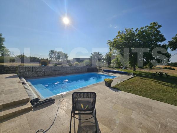 Magnifique Longère Restaurée à Proximité de Châtellerault