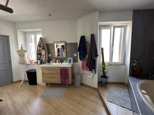 Appartement à vendre |  Saint-Florent-sur-Cher |  4 pièces | 119 m²