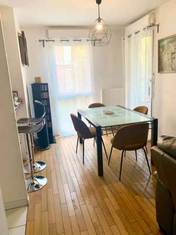 Créteil Pointe du Lac appartement F4 77 m2 en duplex Balcon 3.20 m2