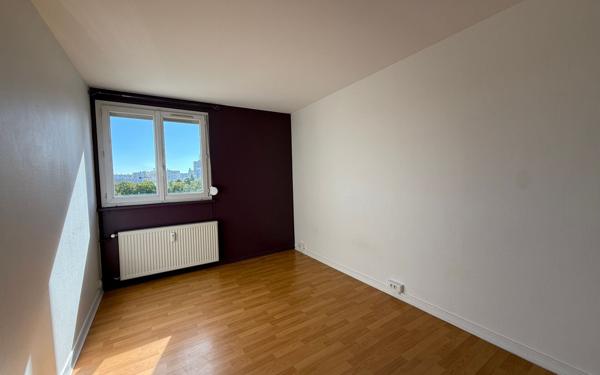 Appartement à vendre    4 pièces • 78 m2 Reims
