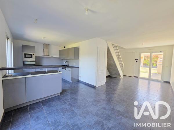 Maison à vendre 5 pièces 76 m² Auneau-Bleury-Saint-Symphorien