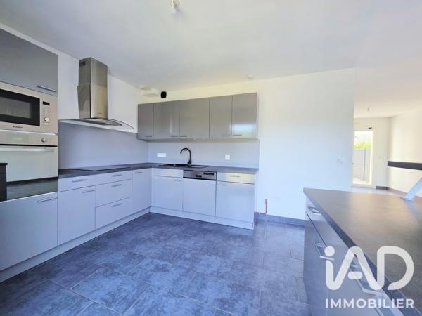 Maison à vendre 5 pièces 76 m² Auneau-Bleury-Saint-Symphorien