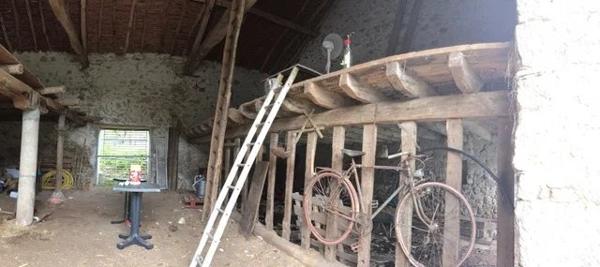 Barn to renovate with attached garden