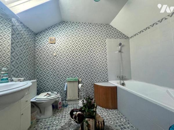 SUBLES - MAISON ANCIENNE 130 M²