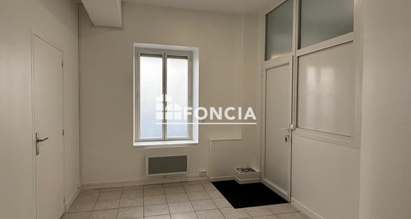 Location Local commercial 2 pièces 31 m² - ÉTampes 91150