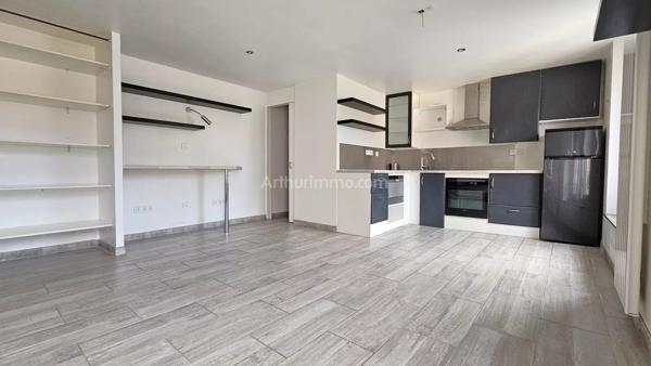 Vente                                                      Appartement
                        
                     2 pièces                      47 m2                     à Montlhéry