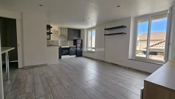 Vente                                                      Appartement
                        
                     2 pièces                      47 m2                     à Montlhéry