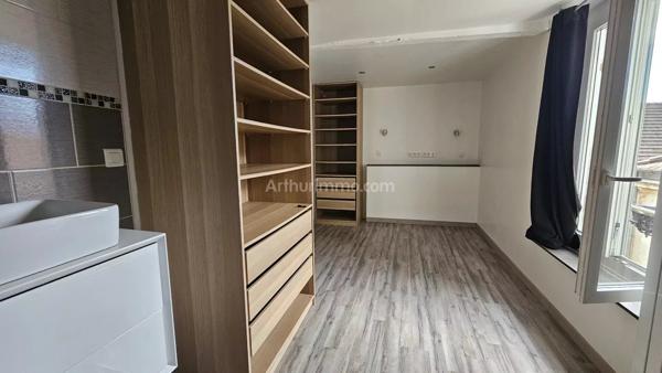 Vente                                                      Appartement
                        
                     2 pièces                      47 m2                     à Montlhéry