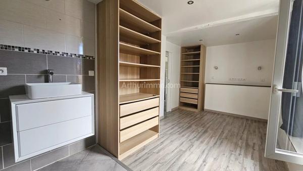 Vente                                                      Appartement
                        
                     2 pièces                      47 m2                     à Montlhéry