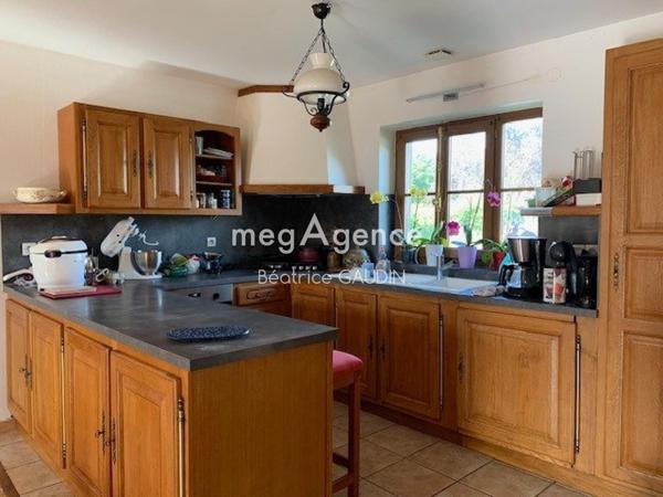 Maison à Courville-sur-Eure, 28190 - 7 pièces 175m²