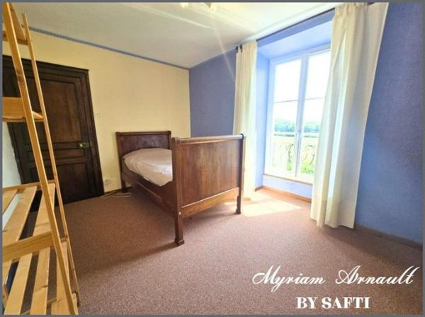 Grande maison en pierre 4 chambres avec dépendance