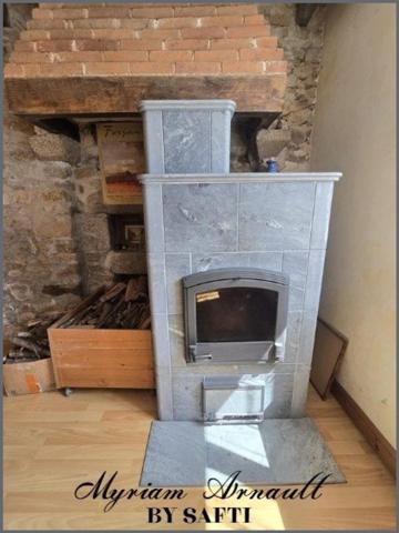 Grande maison en pierre 4 chambres avec dépendance