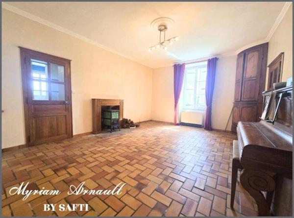 Grande maison en pierre 4 chambres avec dépendance