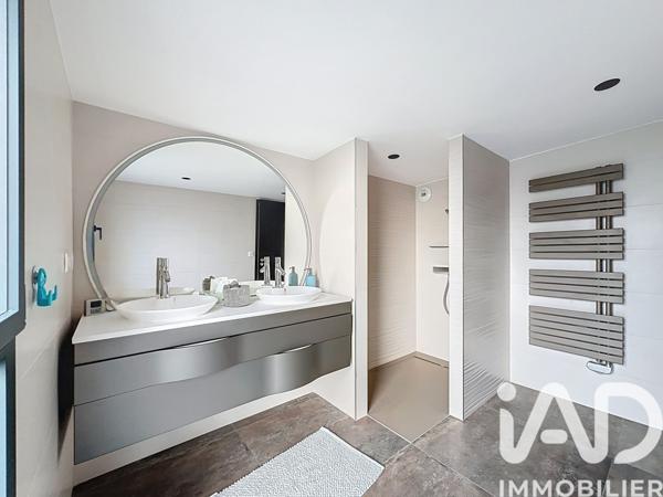 Maison à vendre 6 pièces 143 m² Larmor-Plage