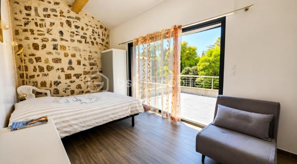 🏡 BSK IMMOBILIER – Votre conseillère en immobilier vous propose à la vente 🏡

A 1 km du village et des plages (15 mn à pied), dans un environnement exceptionnel, au sein d’une résidence en copropriété calme et bien entretenue, découvrez cette charmante maison moderne de 74 m², construite en 2013, idéale pour allier confort et qualité de vie.

🌿 Un intérieur parfaitement agencé, une belle optimisation des espaces. Cette maison de 3 pièces vous séduira par ses volumes optimisés et son ambiance chaleureuse : 
Un séjour, Une cuisine fonctionnelle ouverte, Deux chambres confortables à l'étage , une donnant sur une terrasse d'environ 20 m².

🌴 Des extérieurs rares et recherchés, Profitez pleinement des beaux jours grâce à : 
✔️ Deux terrasses conviviale
✔️ Deux jardinets à usage exclusif
✔️ Une piscine, idéale pour vos moments de détente.

📍 Un emplacement idéal, Située à proximité des commerces et commodités, tout en bénéficiant d’un cadre paisible, cette maison offre un parfait équilibre entre tranquillité et praticité.

💼 Idéal pour : Un investissement locatif rentable, Une résidence principale ou secondaire, Ou encore une retraite paisible!

💛 Les + qui font la différence :

✔️ Construction récente
✔️ Faible entretien
✔️ Extérieurs à jouissance exclusif, possibilité de clôturer
✔️ Cadre de vie agréable

✨ Un bien rare à découvrir sans tarder !

📞 Contactez-moi pour de plus amples informations et organiser une visite …