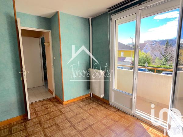 Appartement 3 pièces de 50 m² à Bourgoin-Jallieu (38300)