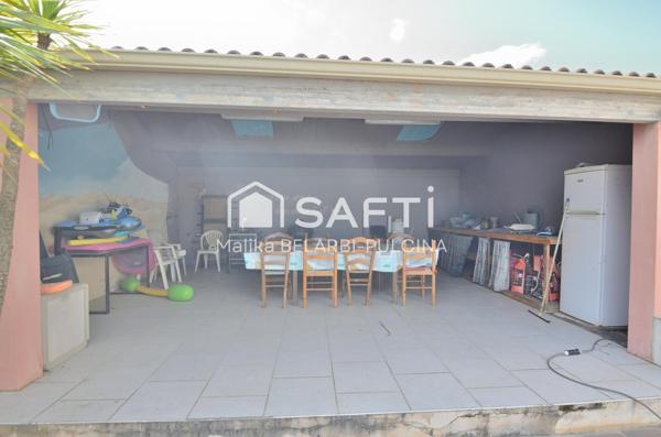 Charme et volumes : maison avec piscine à 2,5 km de la plage