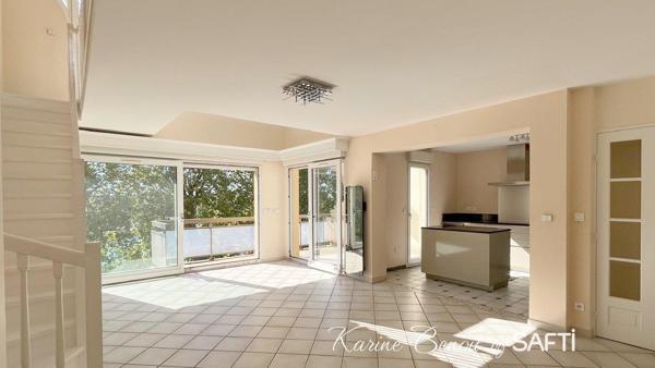 Appartement triplex traverssant vue Seine et parc