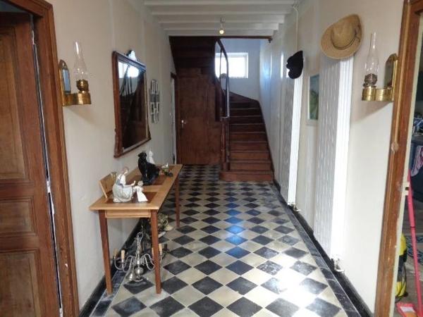 Élégante maison de village de style Belle Époque comprenant 4 chambres, un jardin, des granges et un potentiel exceptionnel