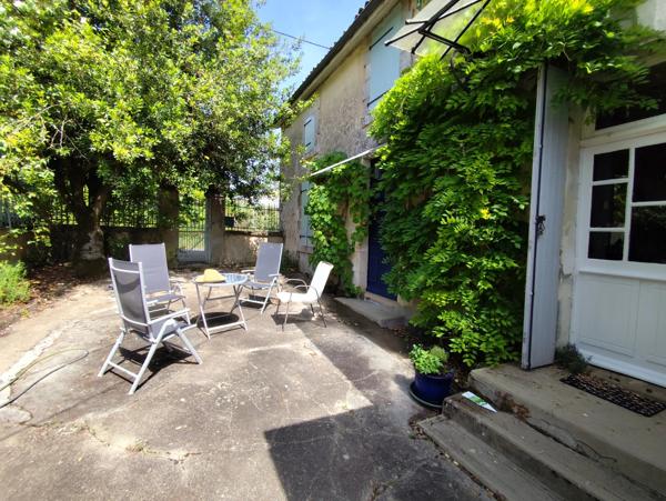 Élégante maison de village de style Belle Époque comprenant 4 chambres, un jardin, des granges et un potentiel exceptionnel