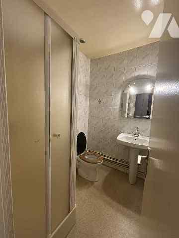 A Saint-Etienne, rue Louis Soulier, appartement de Type 6 d'environ 118 m2 avec garage