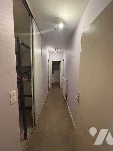 A Saint-Etienne, rue Louis Soulier, appartement de Type 6 d'environ 118 m2 avec garage